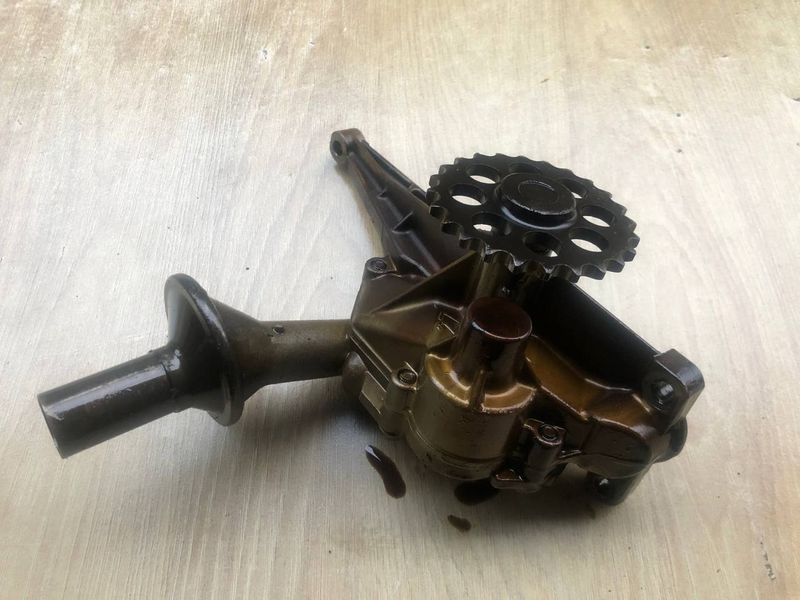 Масляный насос Mercedes M113 V8, 5.0л.,б.у 131810001  1131810001 фото