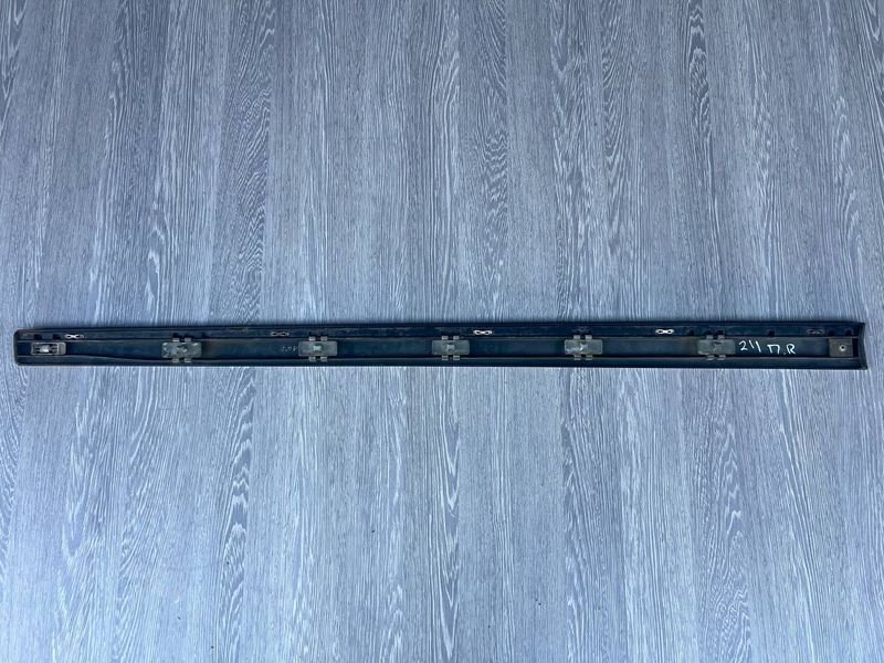Молдинг передніх правих дверей Mercedes W211 E-class, 2116902062, б.в. 21169020162 фото