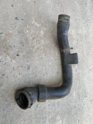Патрубок охолодження Audi A4 B5, 1.9 TDI, 2000 р., 8D0121101AD, б.в. 8D0121101AD фото