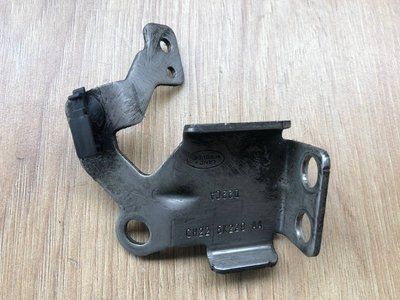 Кронштейн опоры выпускной трубы справа LR029736, CH225K229AA Range Rover Vogue L405, б.у. LR029736, CH225K229AA фото