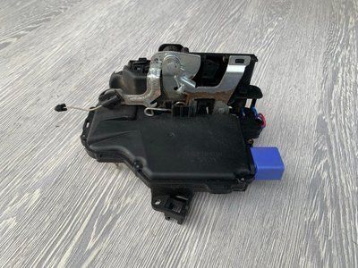 Замок передней левой двери Skoda Fabia 2, 2007 г., 6010-01-035421P, б.у. 6010-01-035421P фото