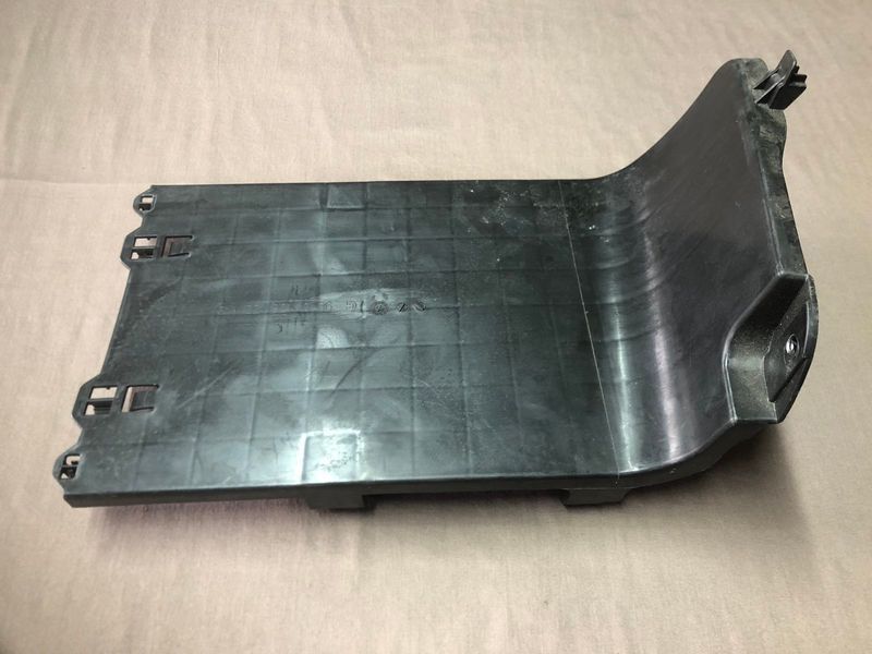 Крышка кабельного канала Mercedes w221, S-класс 2218211036 фото