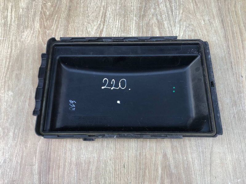 Крышка блока предохранителей Mercedes W220 S-class, б.у 2205400082 2205400082 фото