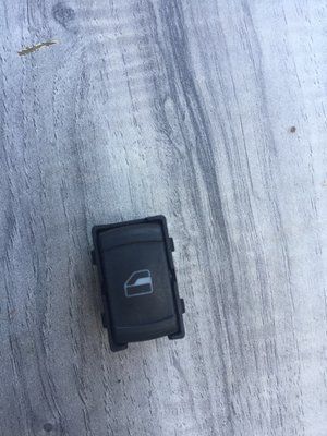 Кнопка стеклоподьемника Volkswagen Passat B5, б.у. 09080 фото