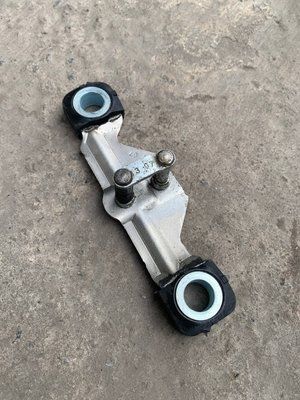 Петля замка крышки багажника Skoda Fabia 2, хэтчбек, 8P4827507A, б.у. 8P4827507A фото