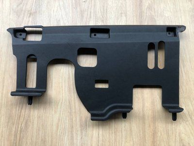 Накладка торпеды внизу LR037817, CPLA046B01BC Range Rover Vogue L405, б.у. LR037817, CPLA046B01BC фото