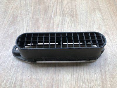 Решітка каналу відпрацьованого повітря LR113348, LR036450, CPLA9A675CB Range Rover Vogue L405, б.в. LR113348, LR036450, CPLA9A675CB фото