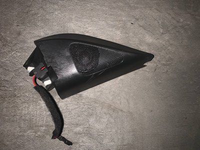 Заглушка правого дзеркала внутрішня з пищалкою Volkswagen Passat B6, 2005 р., 3C0837994, б.в. 3C0837994 фото