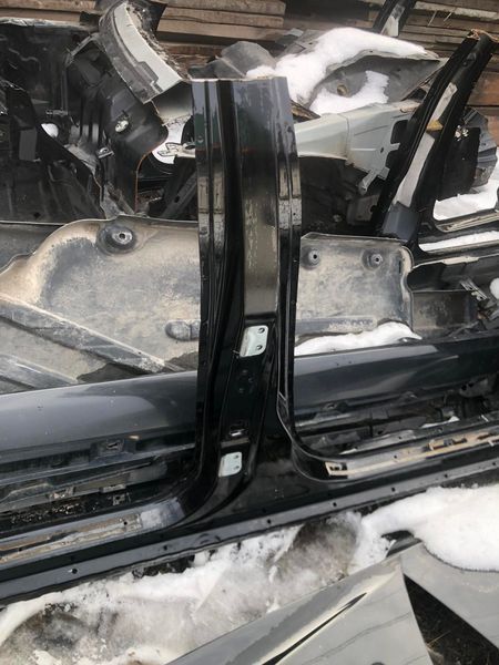 Центральная стойка с порогом правая Mercedes w221, S-класс 2216301401 фото