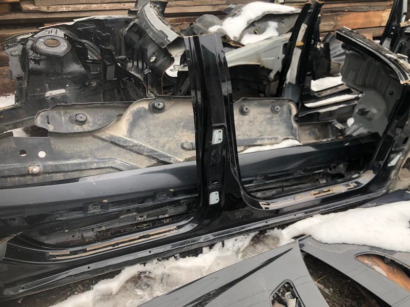 Центральная стойка с порогом правая Mercedes w221, S-класс 2216301401 фото