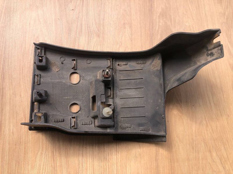 Накладка, молдинг переднего крыла нижняя левая LR038832, CK5M16D055AC Range Rover Vogue L405, б.у. LR038832, CK5M16D055AC фото