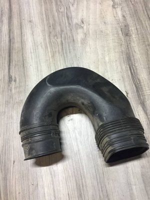 Патрубок повітрозабірника 5С0129618С Volkswagen Passat B7, б.в. 5С0129618С фото