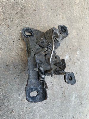 Замок капота Audi A4 B5, 2000 р., 8D0823509G, б.в. 8D0823509G фото
