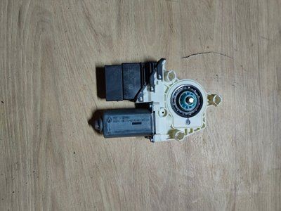 Моторчик склопідйомника задній лівий Volkswagen Passat B6, 2009 р., 1K0959703P, б.в. 1K0959703P фото