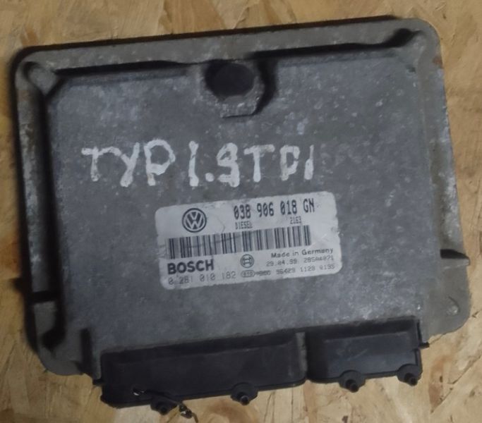 Блок управления двигателем 038906018GN, б.у. 038906018GN фото