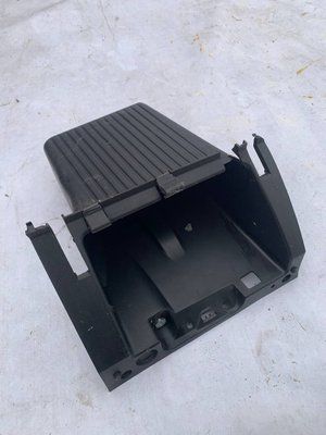 Бардачок Ford Focus 2 1.6 бензин, 2008-2010 р, б. в. 4М51А06044АЕW 4М51А06044АЕW фото