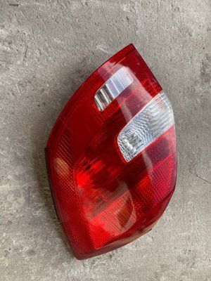 Фонарь задний правый Skoda Fabia 2, хэтчбек, 5J6945096, б.у. 5J6945096 фото