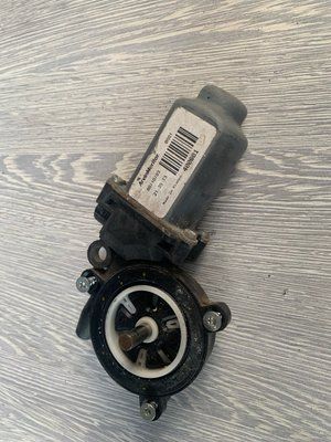 Моторчик стеклоподъемника передних левых дверей, на 4 кнопки Nissan Almera N16, 2005 г., 400601, б.у. 400601 фото