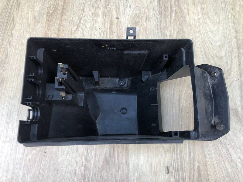 Корпус блока запобіжників Mercedes W220 S-class, Б.в 2205400624 2205400624 фото