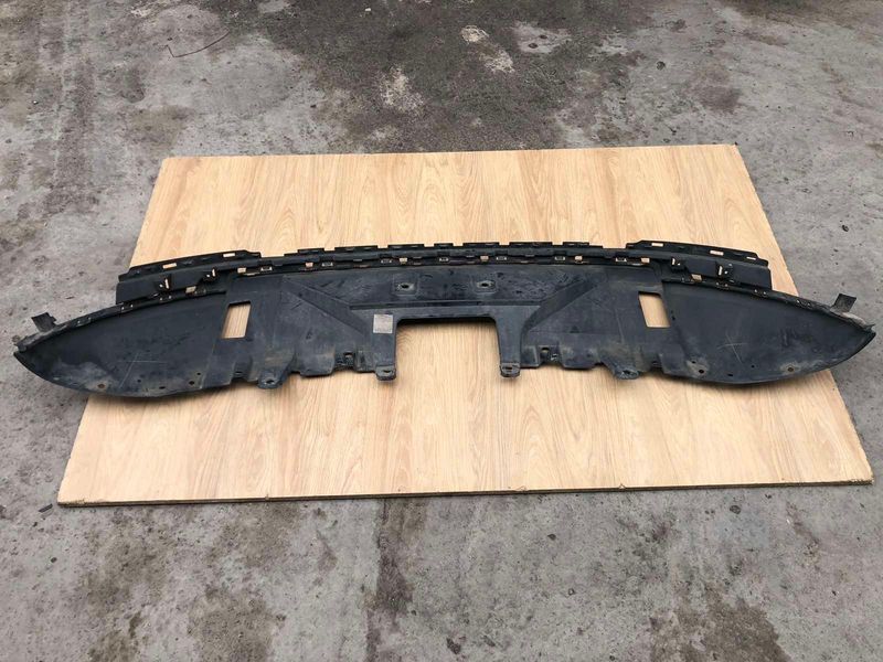 Нижня губа переднього бампера, спідниця бампера CK5217F775AB Range Rover Vogue L405, б.в. CK5217F775AB фото