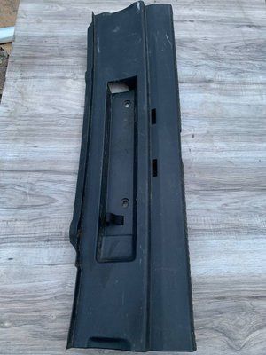 Накладка багажника центральна 5JJ863459 Skoda Fabia 3, б.в. 5JJ863459 фото