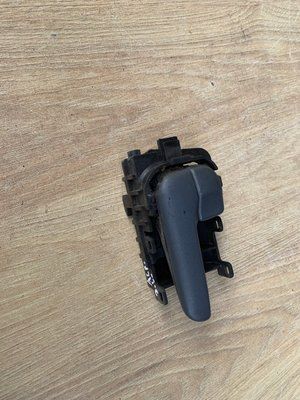 Ручка внутренняя задней левой двери Nissan Almera Classic 2006-2012 г, б.у. 8067195F0E 8067195F0E фото