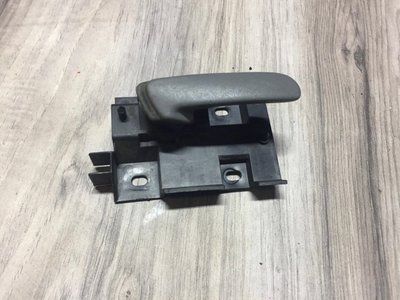 Ручка открывания дверей 441.9.2828-306.6 Skoda Felicia, б.у. 441.9.2828-306.6 фото