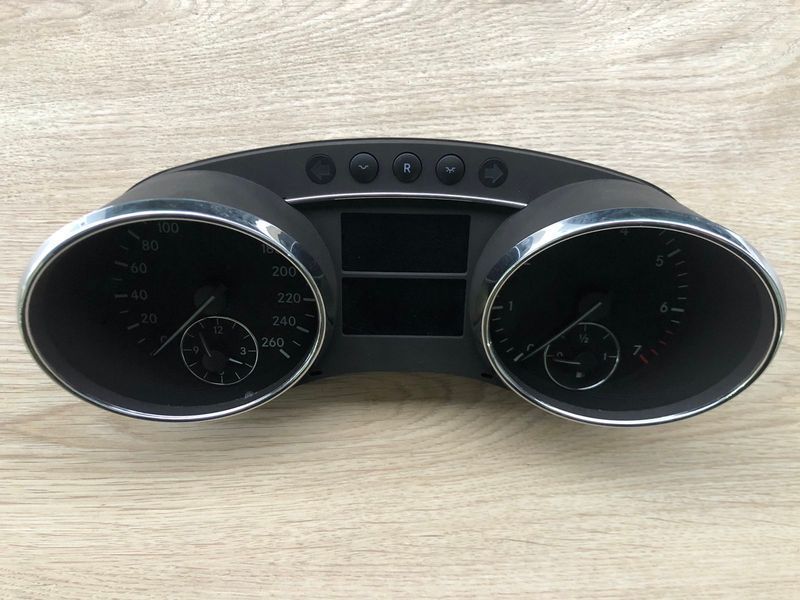 Панель приладів, спідометр Mercedes W251, R-class, б.в. 2515401011, 2514401011 фото