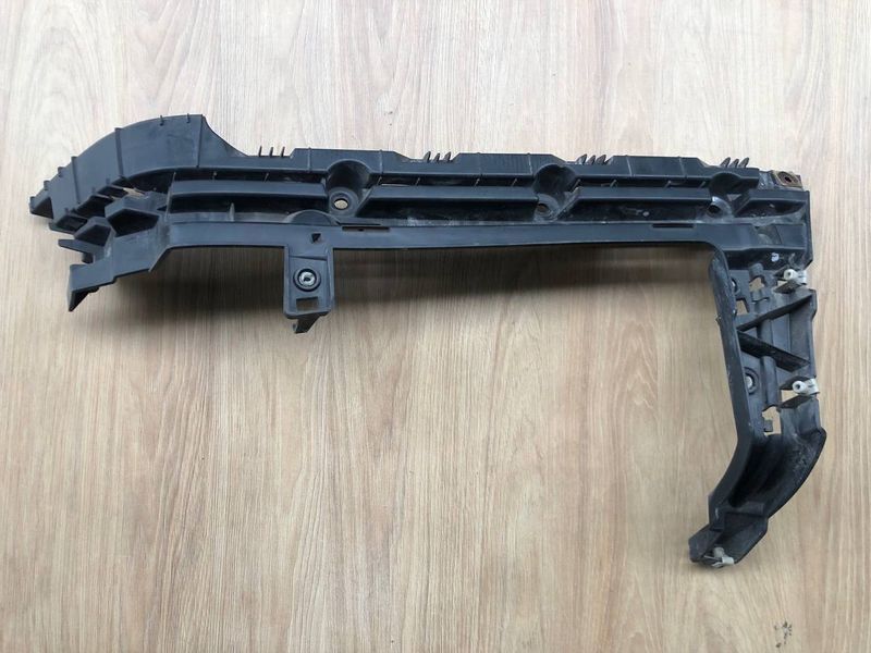 Кріплення праве бампера LR037924, CK5217A881AA Range Rover Vogue L405, б.в. LR037924, CK5217A881AA фото