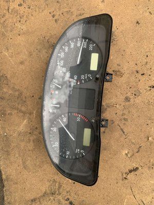 Приборна панель Volkswagen Passat B5 1.9 TDI, б.в. 1885723428 фото
