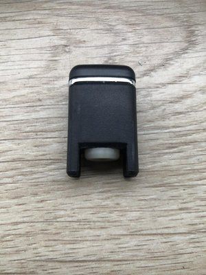 Кнопка блокування задніх лівих дверей 1407600341 Mercedes W221, s-клас б.в 1407600341 фото