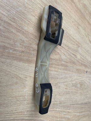 Кронштейн передньої правої ручки Chevrolet Epicа 2006-2012 р.,б.в 96636070 96636070 фото