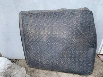 Коврик багажника Volkswagen Passat B6, 2005-2011 г., универсал, б.у. 32+36+63+63+6+ фото