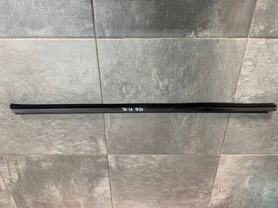 Направляюча заднього бампера центральна Volkswagen Passat B6, 2005-2011 р., універсал, 3C9807863, б.в. 3C9807863 фото