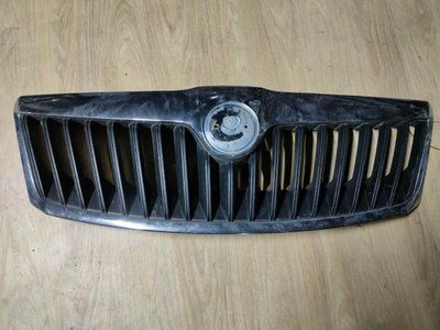 Решітка радіатора Skoda Octavia А5 FL, 1Z0853651C, б.в. 1Z0853651C фото