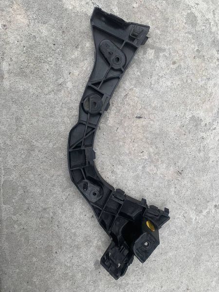 Кронштейн заднього бампера правий Ford Focus MK3, 2014-2018 р., хетчбек, USA, F1EB17E850A. F1EB17E850A фото