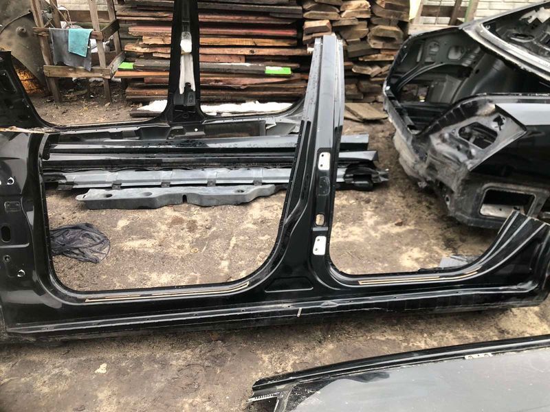 Центральна стійка кузова ліва Mercedes w221, S-клас 00 фото