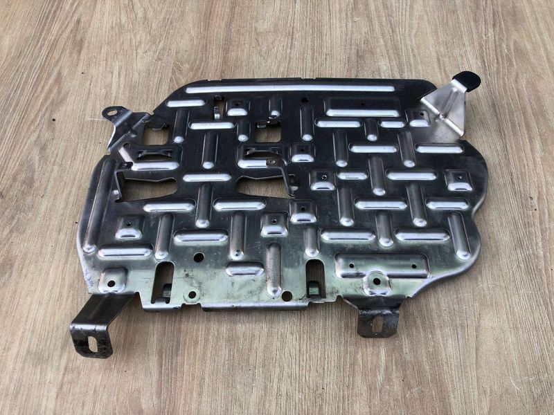 Кронштейн, держатель Mercedes C-class w203, Б.у 2036840137 2036840137 фото