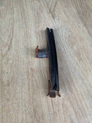 Напрямне скло задніх правих дверей Nissan Almera Classic B10RS 2006-2012 р., 8238695F0A, б.в. 8238695F0A фото