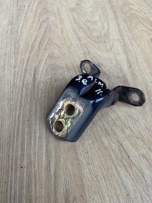 Петля задних правых дверей нижняя Nissan Almera Classic B10RS 2006-2012 г. 8240095F1D, б.у. 78768678 фото