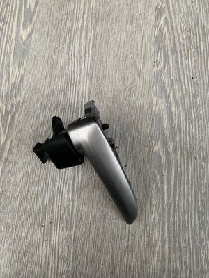 Ручка передней правой двери, внутренняя Mazda 3 BK, хэтчбек, 2003-2009 г., D35158330D02, б.у. D35158330D02 фото