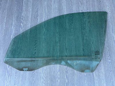 Стекло двери переднее левое Mercedes W211 E-class, 2117250310, б.у.  2117250310 фото