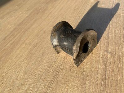 Втулка переднього стабілізатора Chevrolet Lacetti 2004-2013 р, б. в. 96839850 96839850 фото