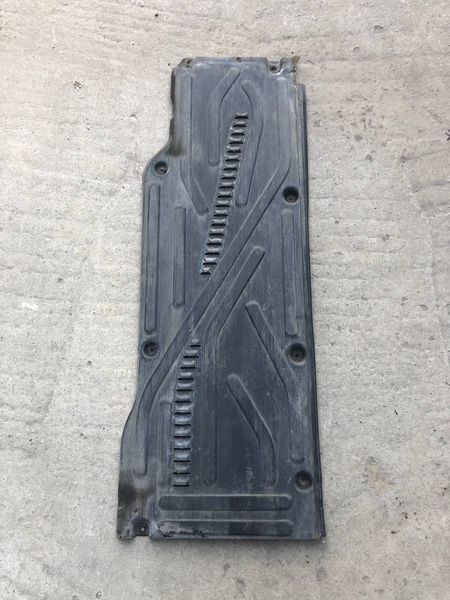 Захист дна кузова, лівий Mercedes W220, Б.в 2206190538 2206190538 фото