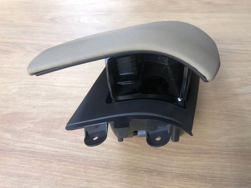 Пепельница задней левой двери LR036899, CK52238A05AA Range Rover Vogue L405, б.у LR036899, CK52238A05AA фото