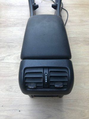 Підлокітник Mercedes C-class w203, б.в 2036830408  2036830408 фото