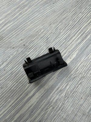 Заглушка саморіза кріплення обшивки багажника Subaru Legacy, 2003-2009 р., 661179000, б.в. 661179000 фото