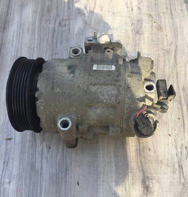 Компрессор кондиционера Skoda Fabia 2, б.у. 57887667990 фото