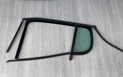 Форточка с уплотнителем стекла задняя левая Skoda Fabia 2, 2007 г., хэтчбек  5J6845209, б.у. 5J6845209 фото