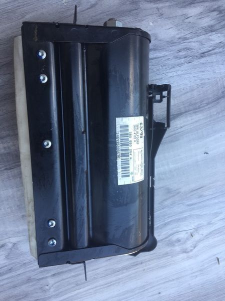 Подушка безопасности пасажира Volkswagen Passat B5, б.у. 3B0 880 204 A фото
